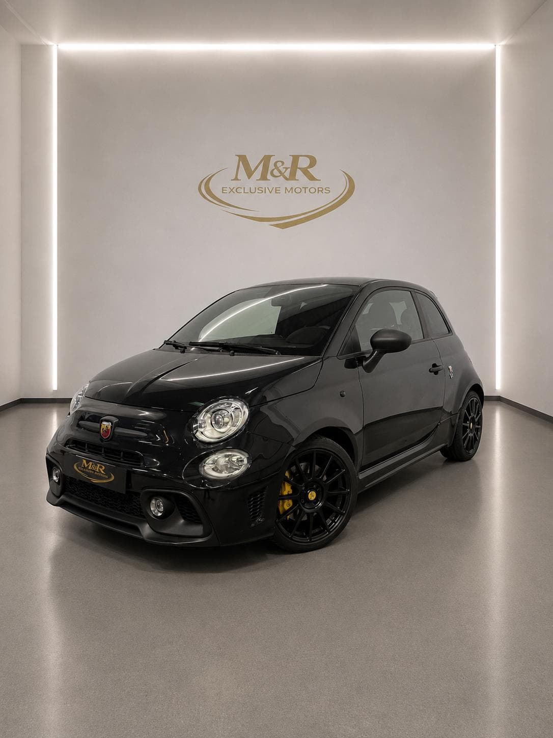 Abarth, vista frontal en tres cuartos