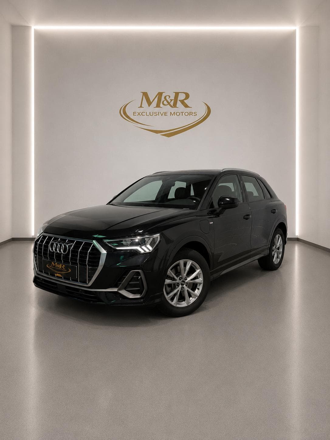 Audi Q3 45 TFSI, vista frontal en tres cuartos