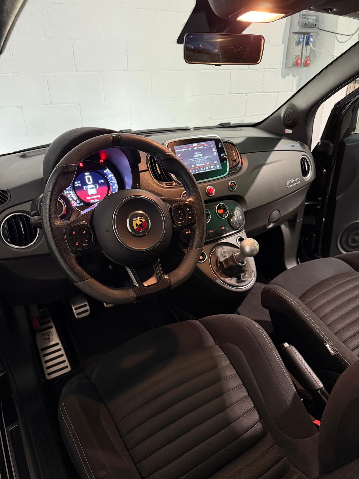 Abarth, puesto de conducción